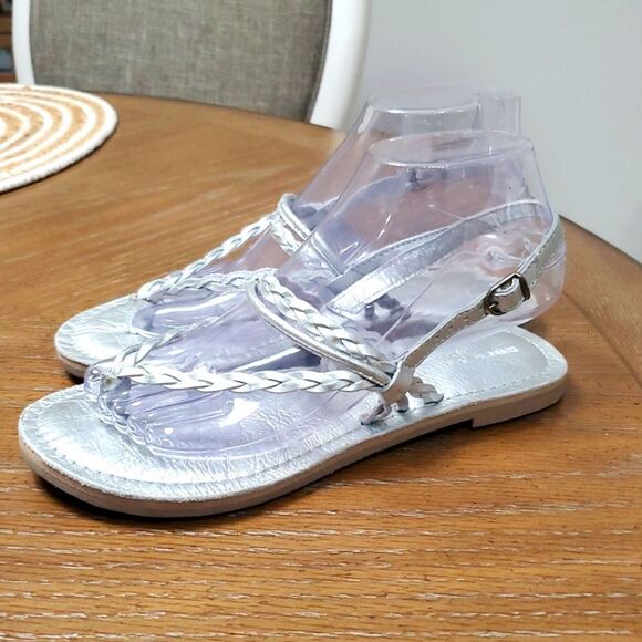 Rock & Candy  Blaney Silver Thong Sandals, Size 7 - Picture 4 of 7